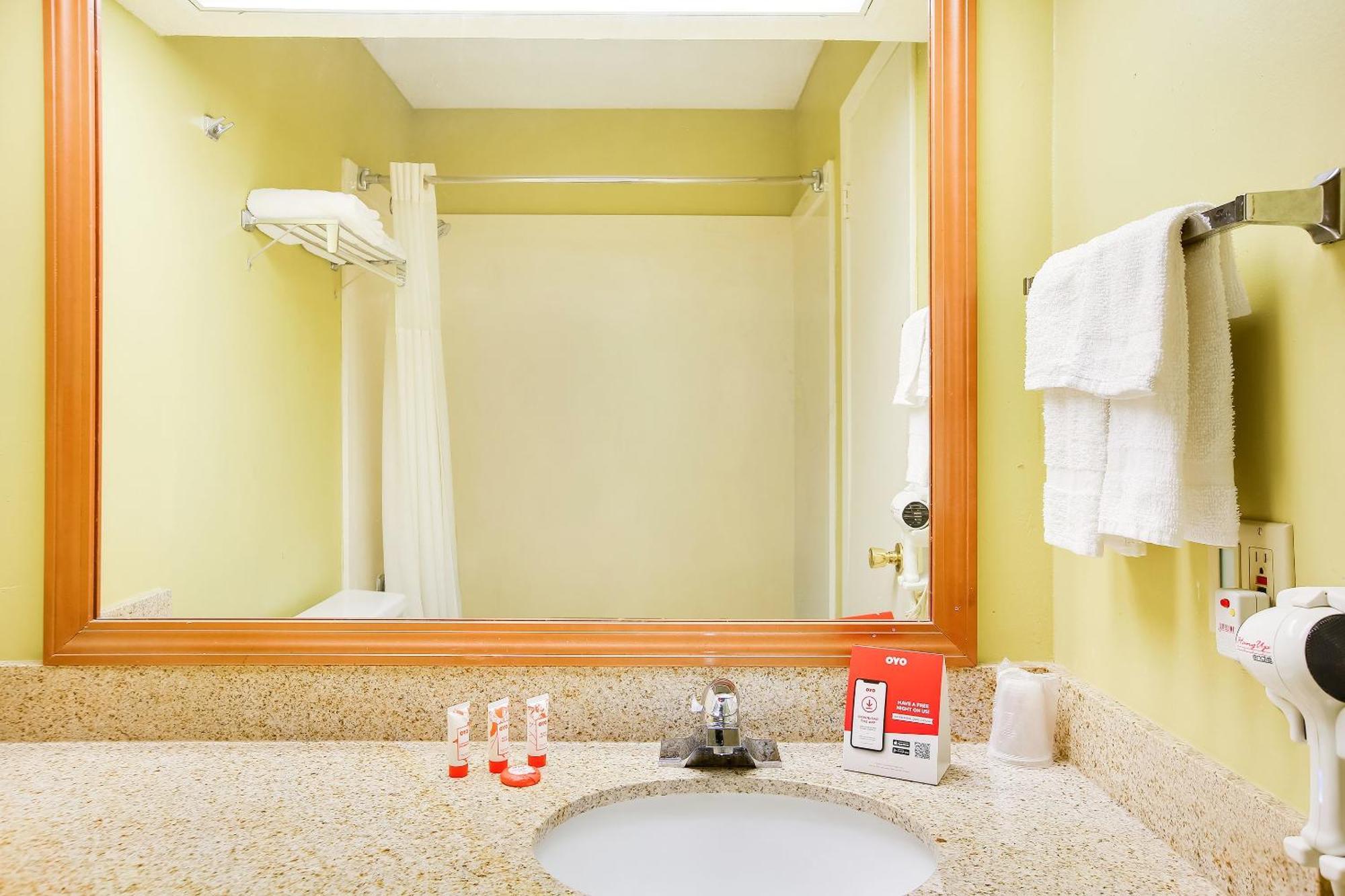 Oyo Hotel Texarkana Trinity Ar Hwy I-30 Ngoại thất bức ảnh